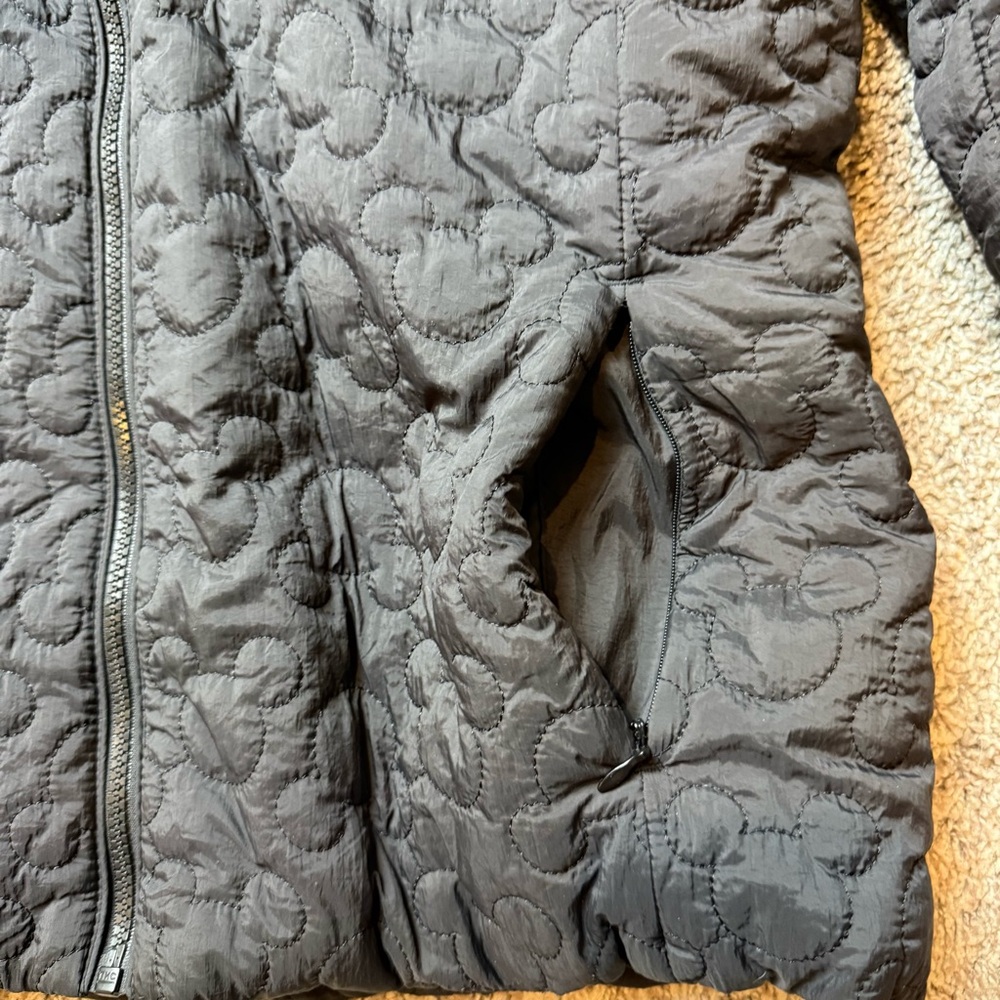 Disney Parks Women’s Mickey Mouse Ears Black Quilted Jacket Sherpa Lining Size L - Picture 11 of 13